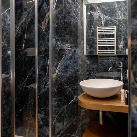 Con 2 E 2 Bagni -san Giovanni-